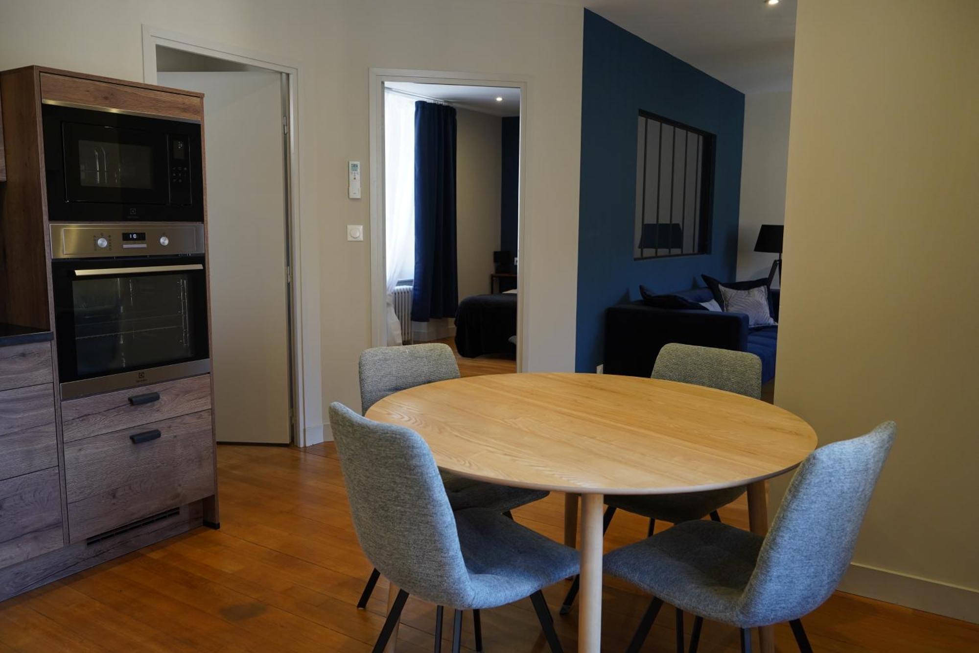 Les Suites Gueguen Chablis Exteriör bild