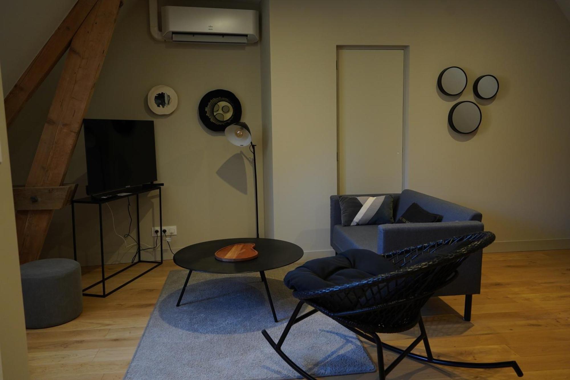 Les Suites Gueguen Chablis Exteriör bild
