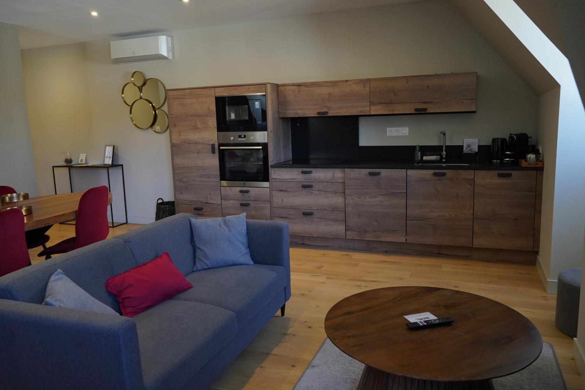 Les Suites Gueguen Chablis Exteriör bild