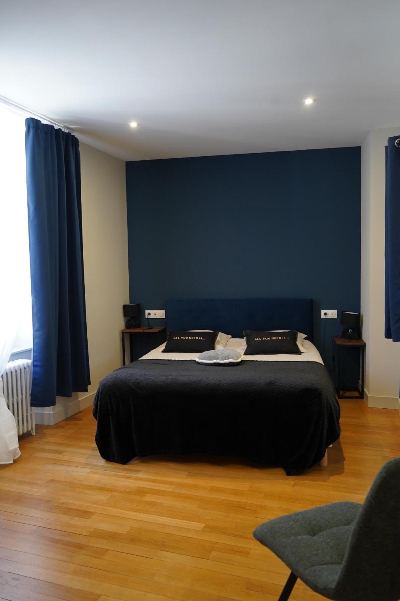 Les Suites Gueguen Chablis Exteriör bild