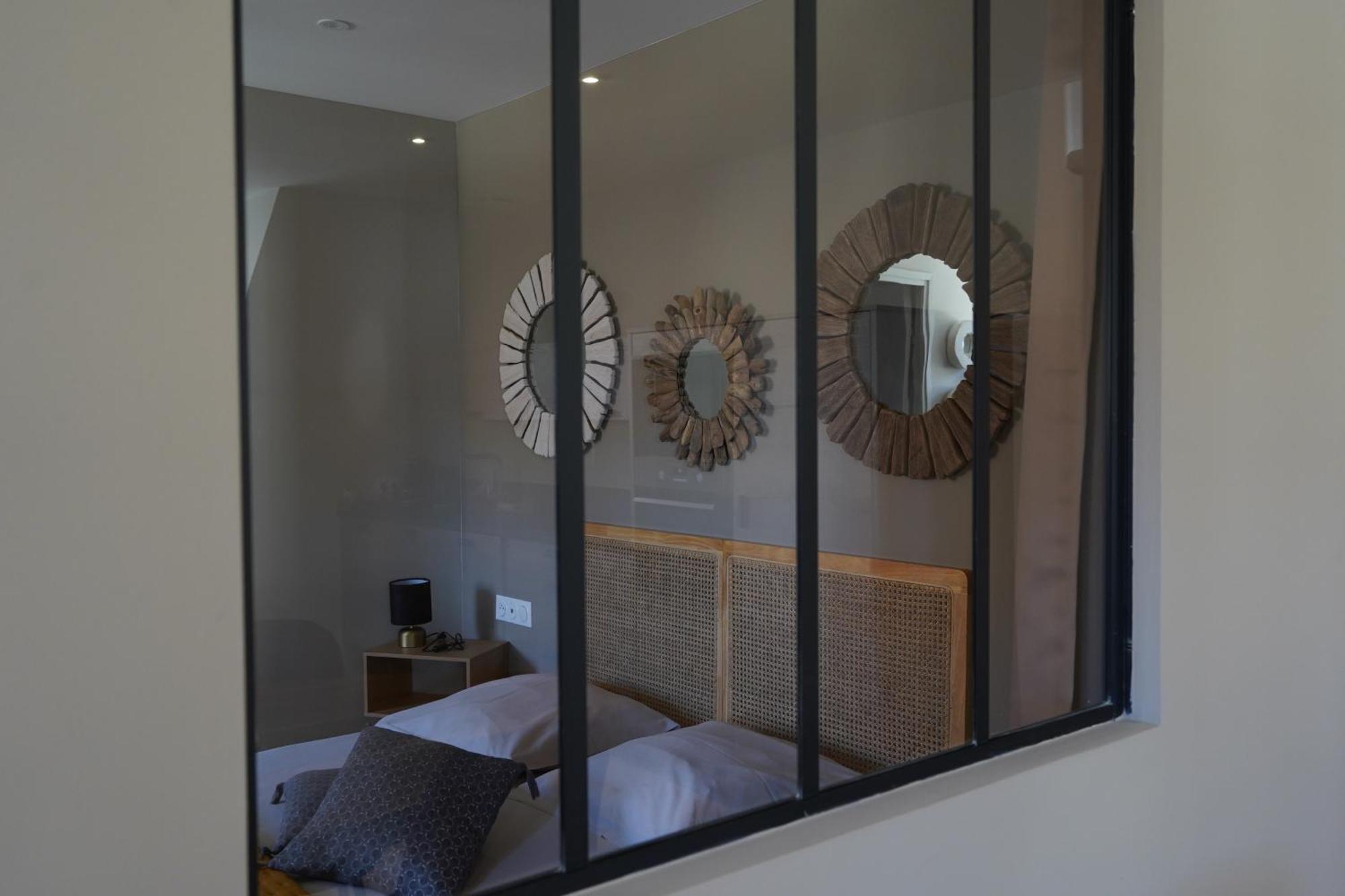 Les Suites Gueguen Chablis Exteriör bild