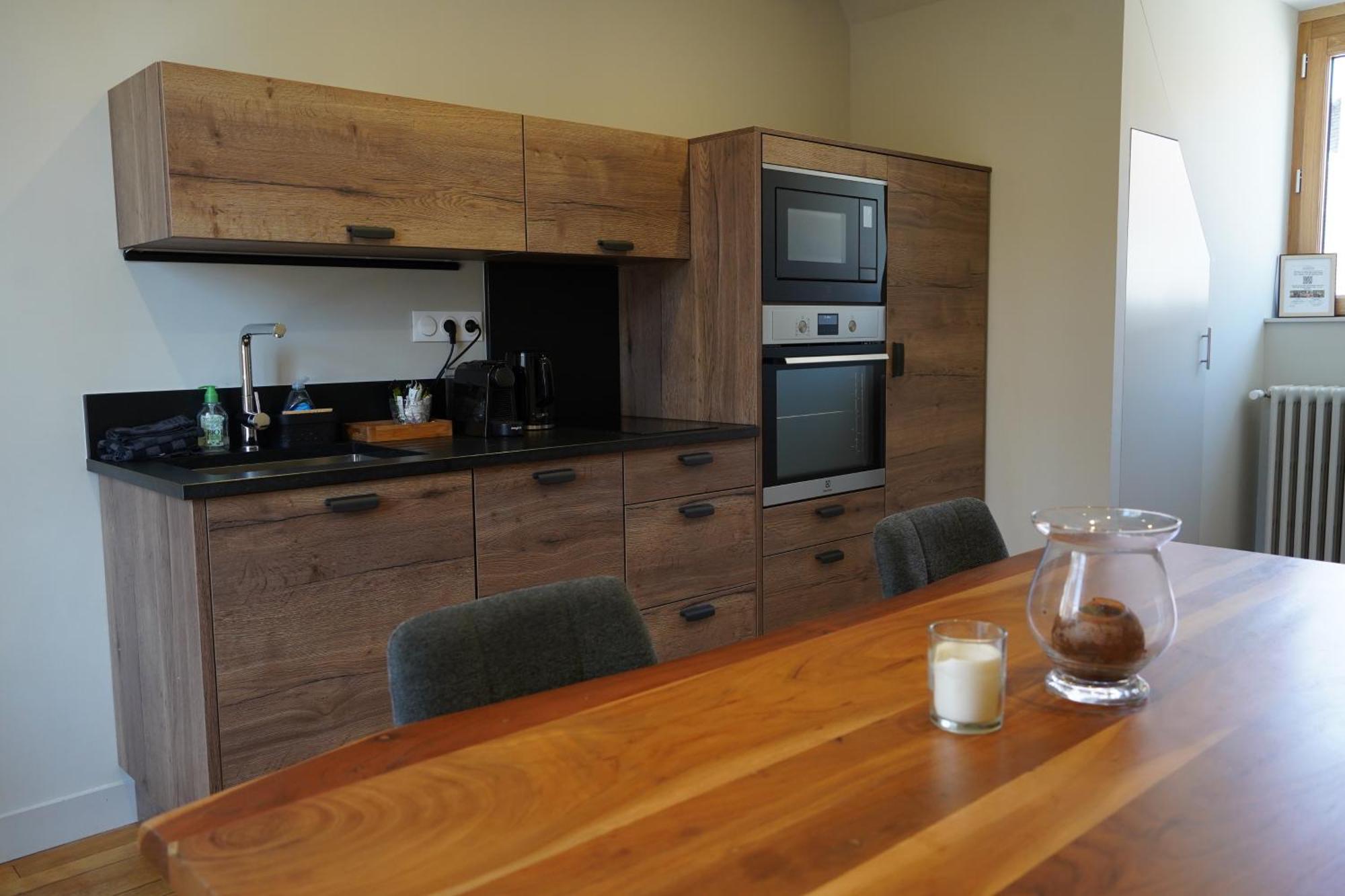 Les Suites Gueguen Chablis Exteriör bild