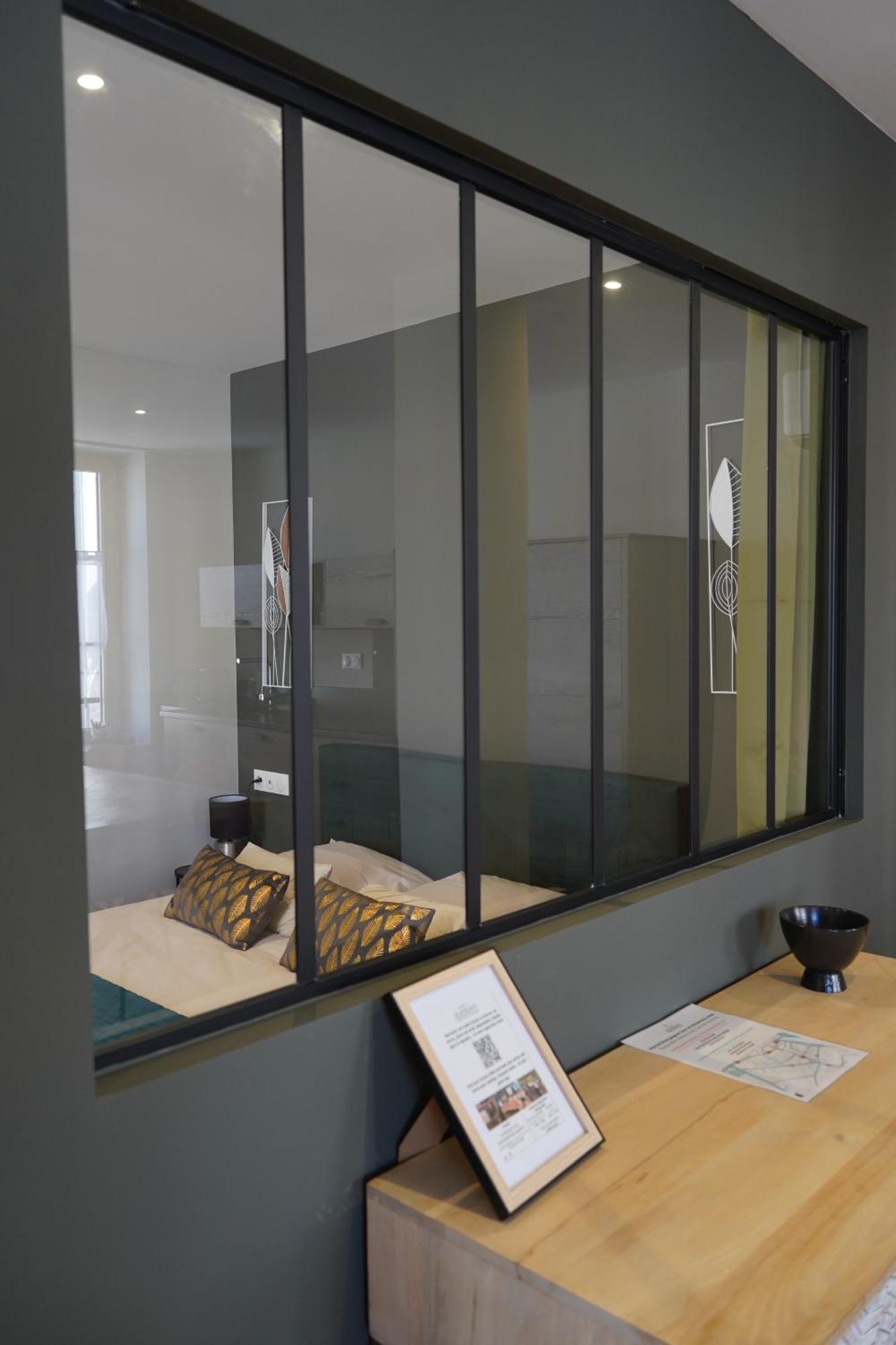 Les Suites Gueguen Chablis Exteriör bild