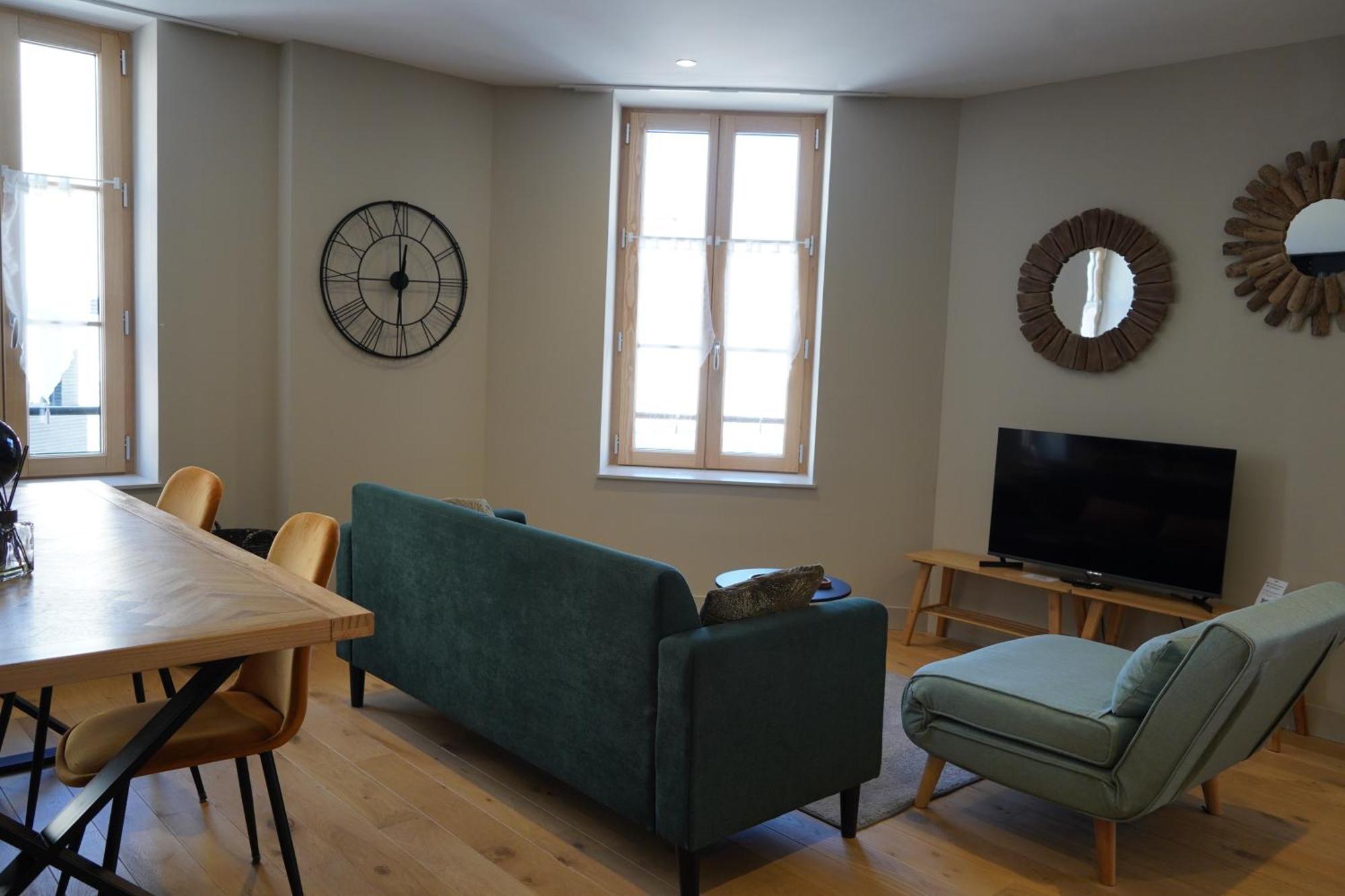 Les Suites Gueguen Chablis Exteriör bild
